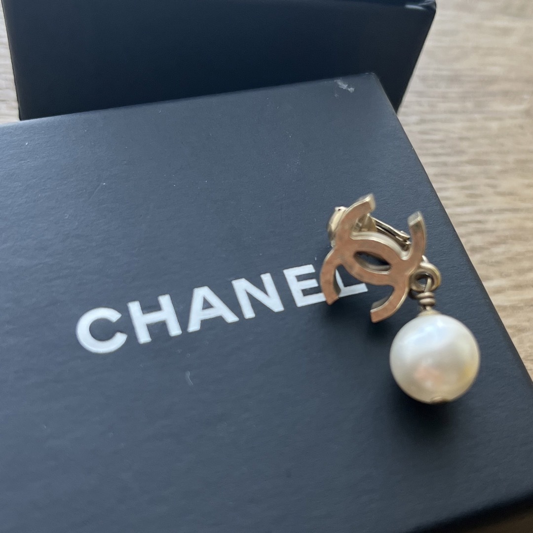 CHANEL 片耳イヤリング