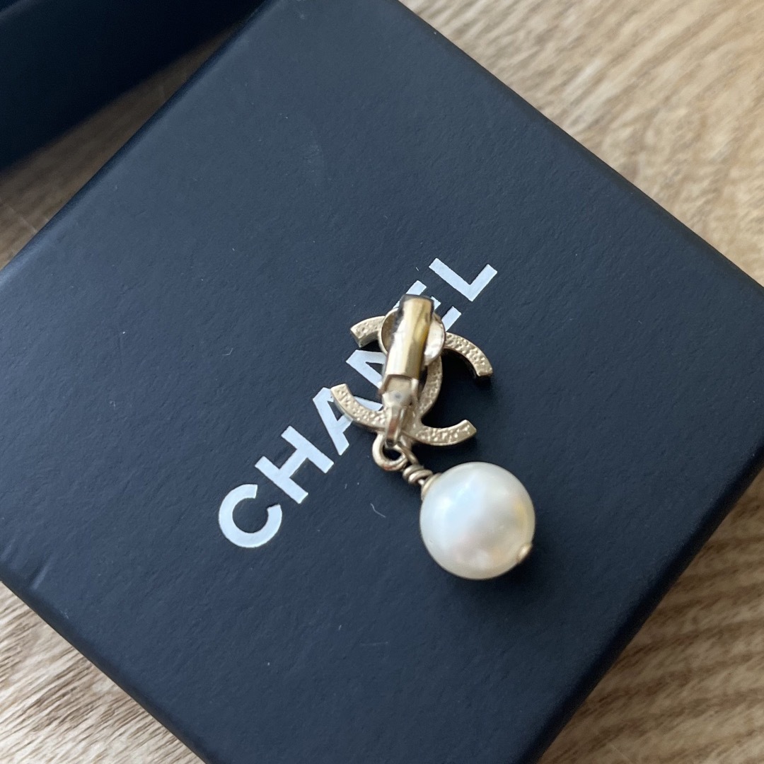 CHANEL 片耳イヤリング