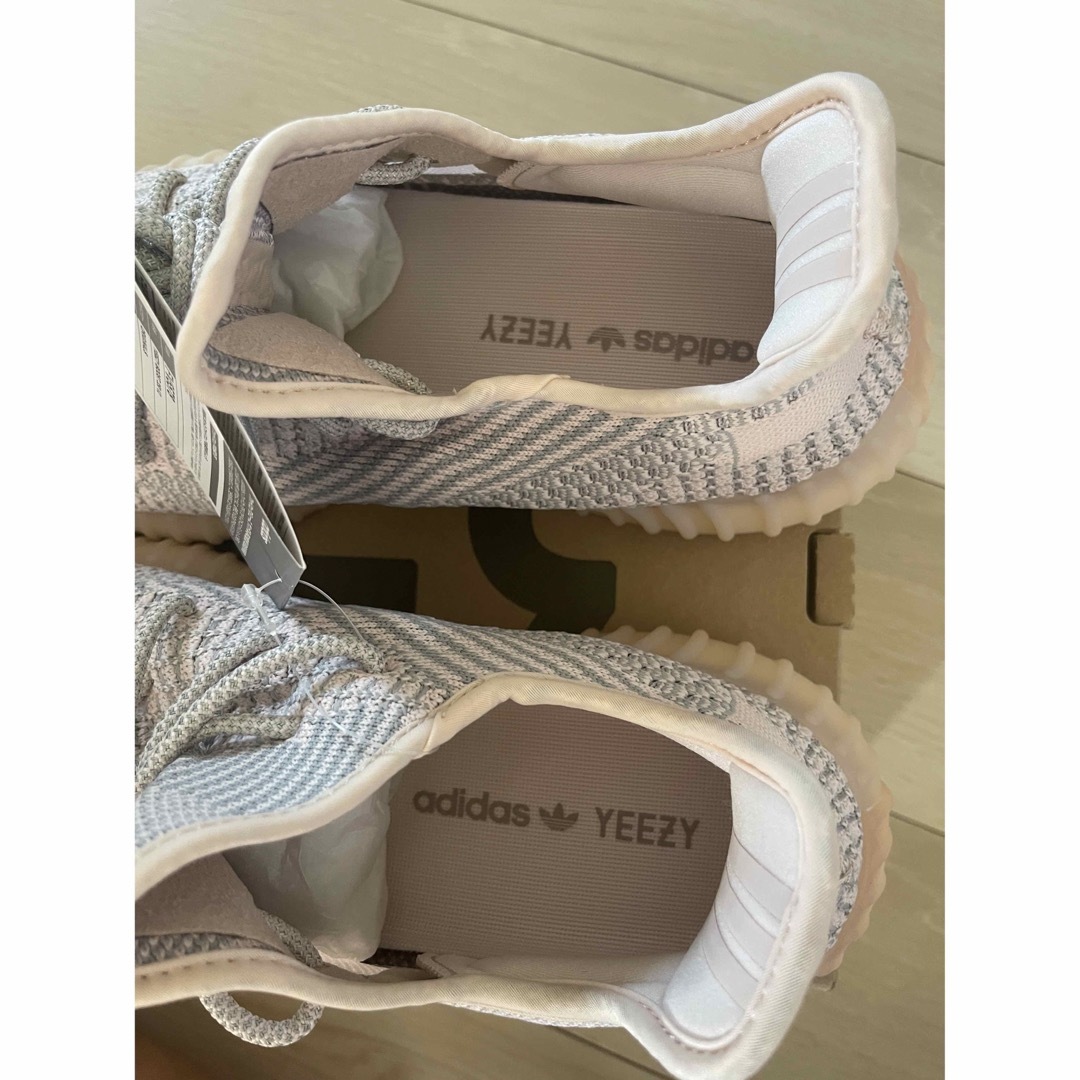 YEEZY（adidas）(イージー)のadidas YEEZY BOOST 350 V2 29cm メンズの靴/シューズ(スニーカー)の商品写真