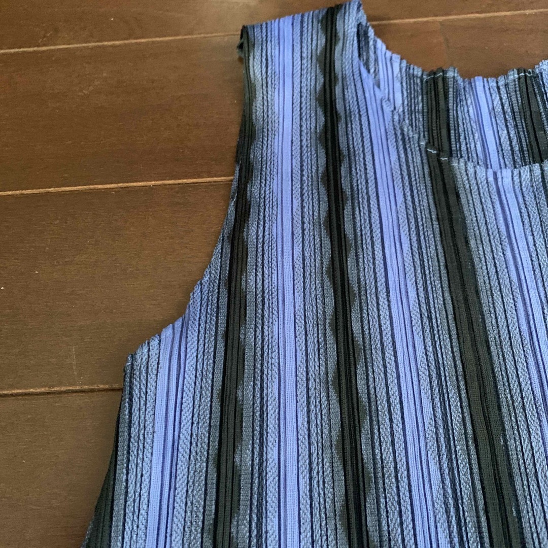 PLEATS PLEASE ISSEY MIYAKE(プリーツプリーズイッセイミヤケ)のプリーツプリーズチュニックサイズ3 レディースのトップス(チュニック)の商品写真