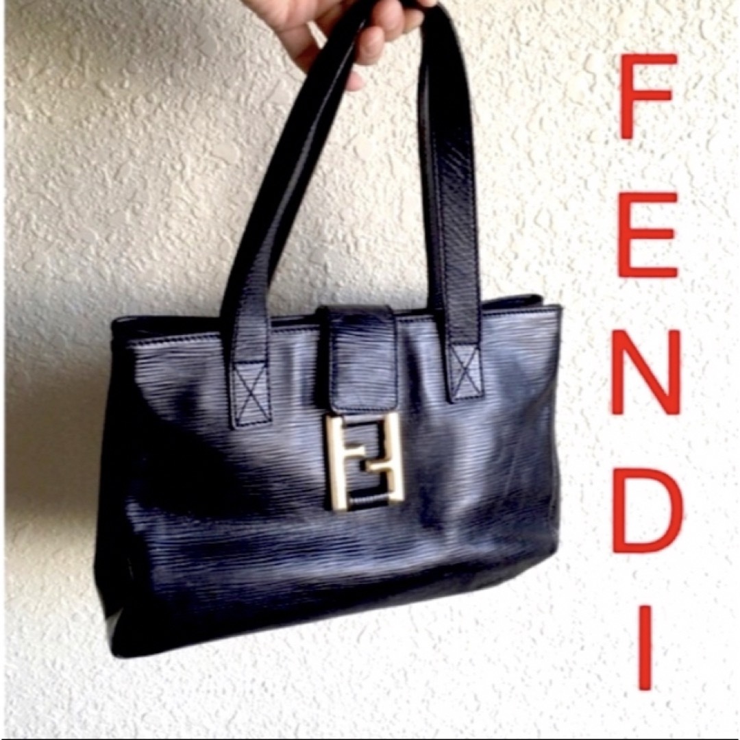 FENDI フェンディ 黒 型押し FF ゴールド金具ロゴ トートバッグ