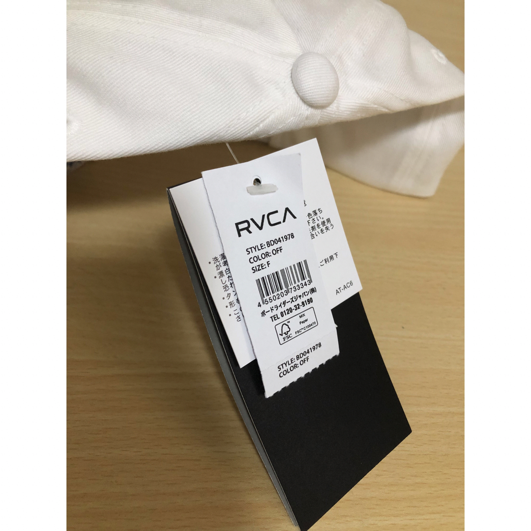 RVCA(ルーカ)の【新品タグ付き】RVCA ルーカ/メンズ　キャップ　ホワイト　スカル　ドクロ メンズの帽子(キャップ)の商品写真