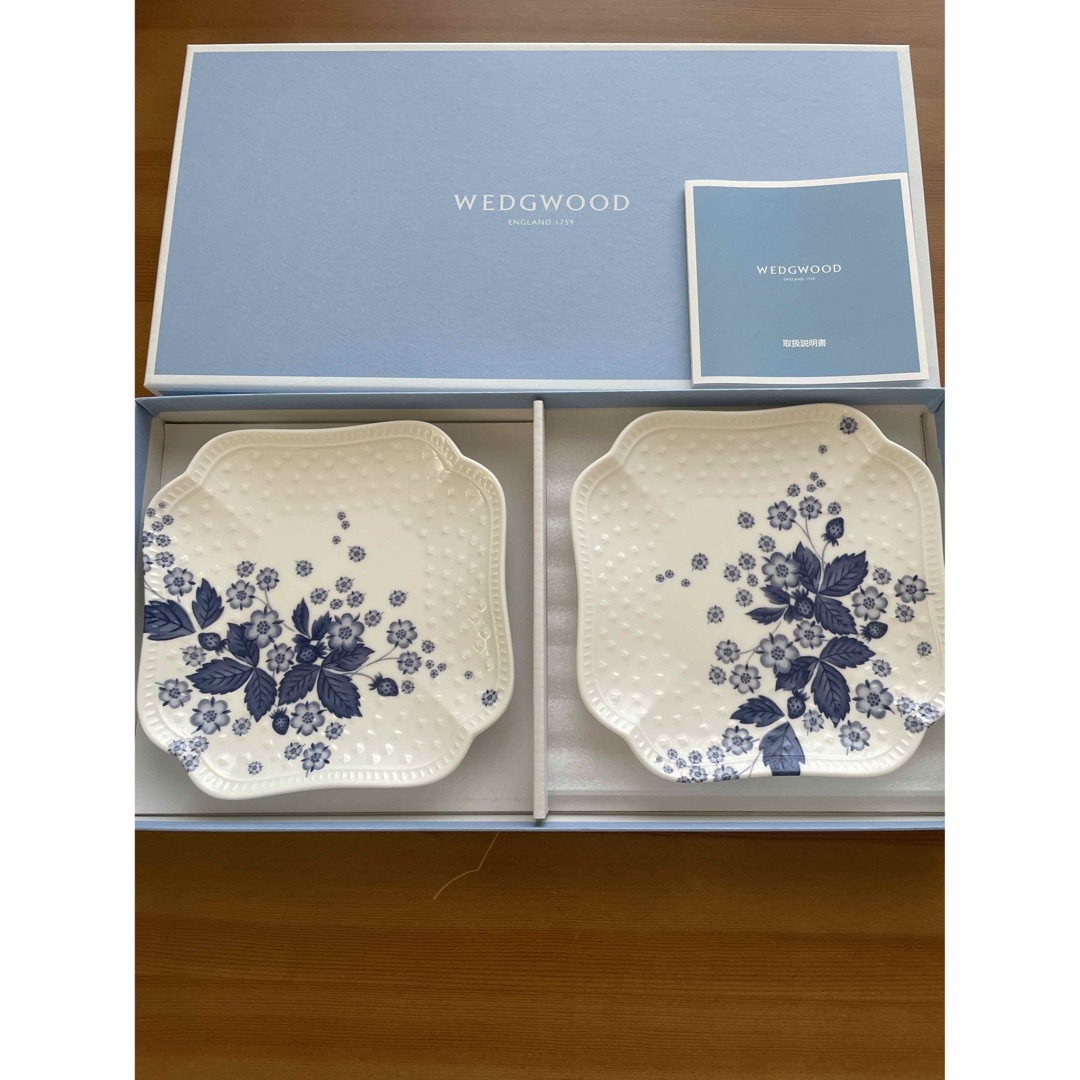 WEDGWOOD(ウェッジウッド)の箱無しで発送します！WEDGEWOOD＊お皿　※箱あり➕800円！ インテリア/住まい/日用品のキッチン/食器(食器)の商品写真