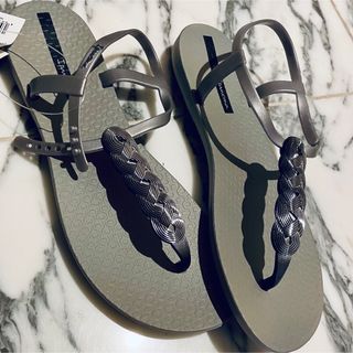 Ipanema - 【新品】Ipanema イパネマ チャームサンダル