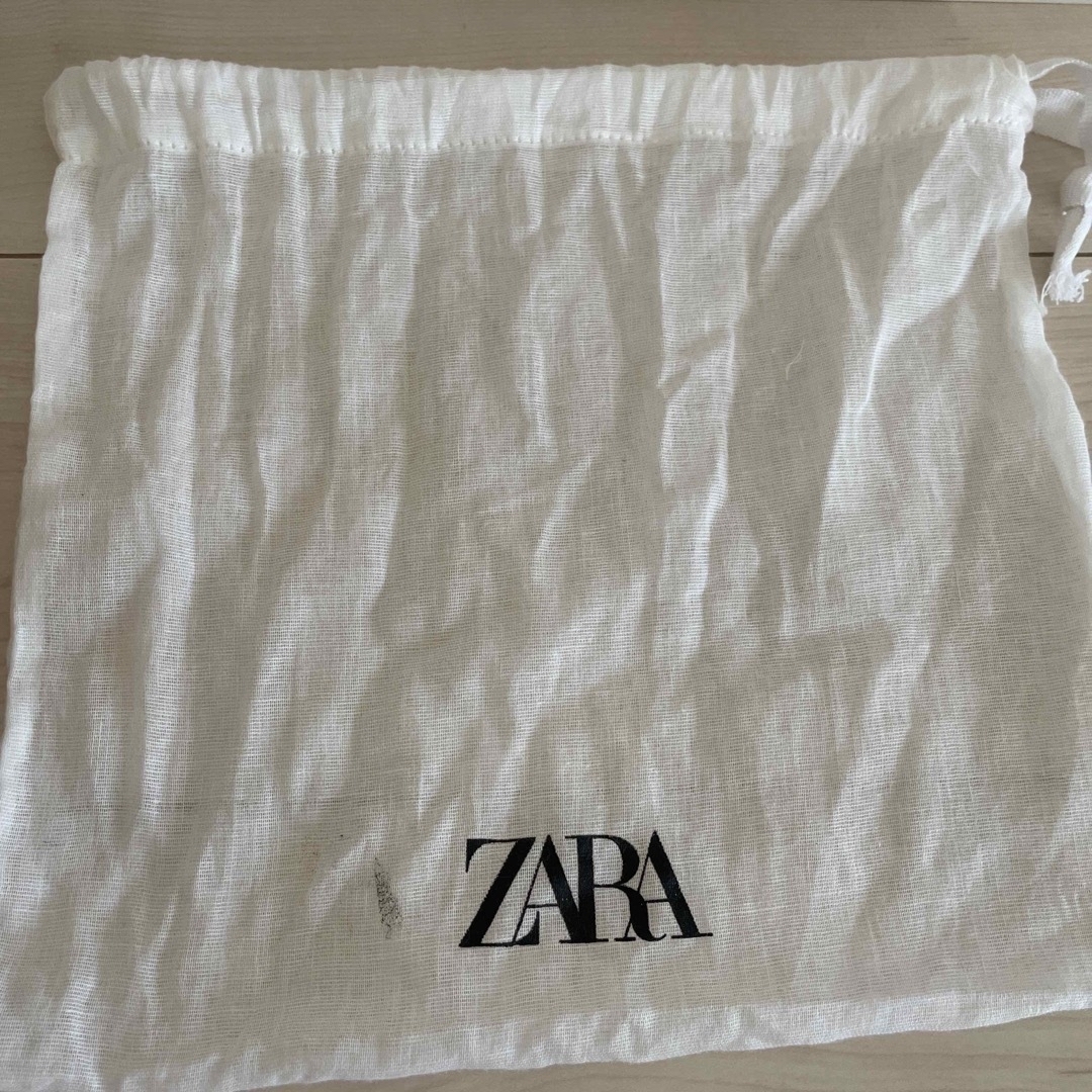 ZARA(ザラ)のZARAカゴバック  レディースのバッグ(かごバッグ/ストローバッグ)の商品写真