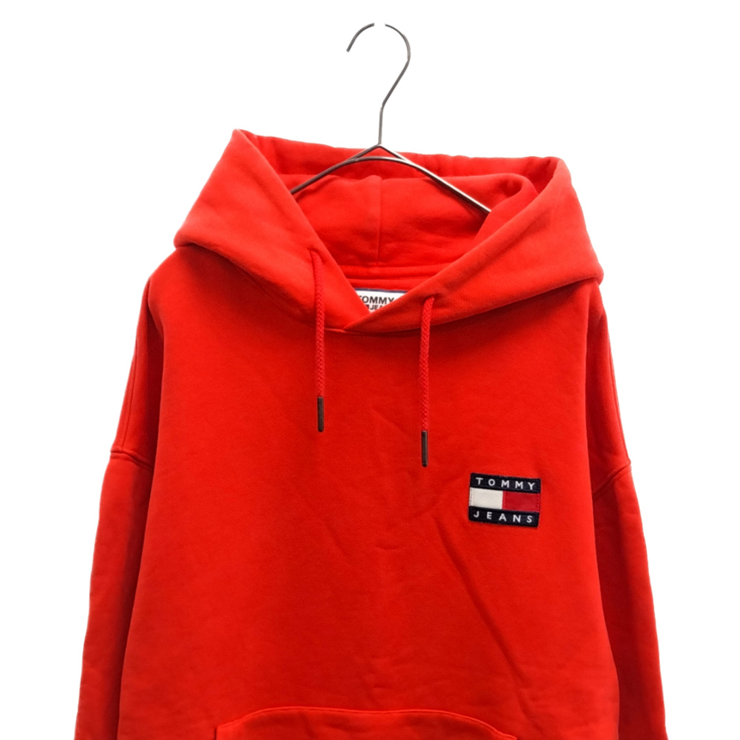 TOMMY(トミー)のTOMMY トミー コットンバッジフーディ DM0DM06593 スウェットパーカー レッド メンズのトップス(パーカー)の商品写真