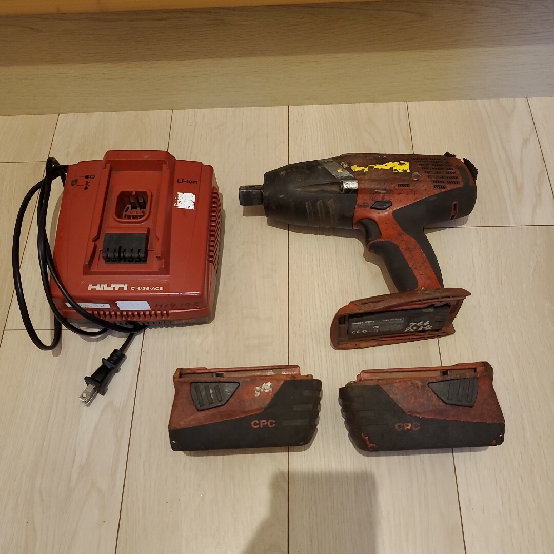 HILTI　インパクトレンチ　バッテリー　充電器