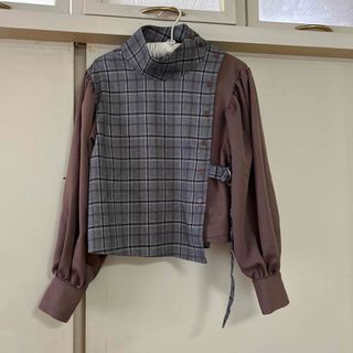 メルロー(merlot)のmerlot Ikyu 新品未使用品　トップス(シャツ/ブラウス(長袖/七分))