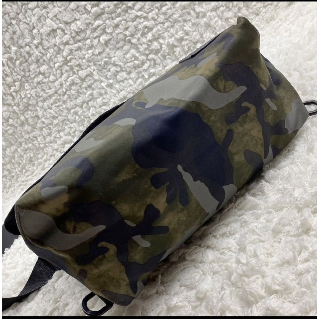 DIESEL - 訳有新品 ディーゼル カモフラ柄ショルダーバッグ DIESEL - 訳有新品 ディーゼル カモフラ柄ショルダーバッグ