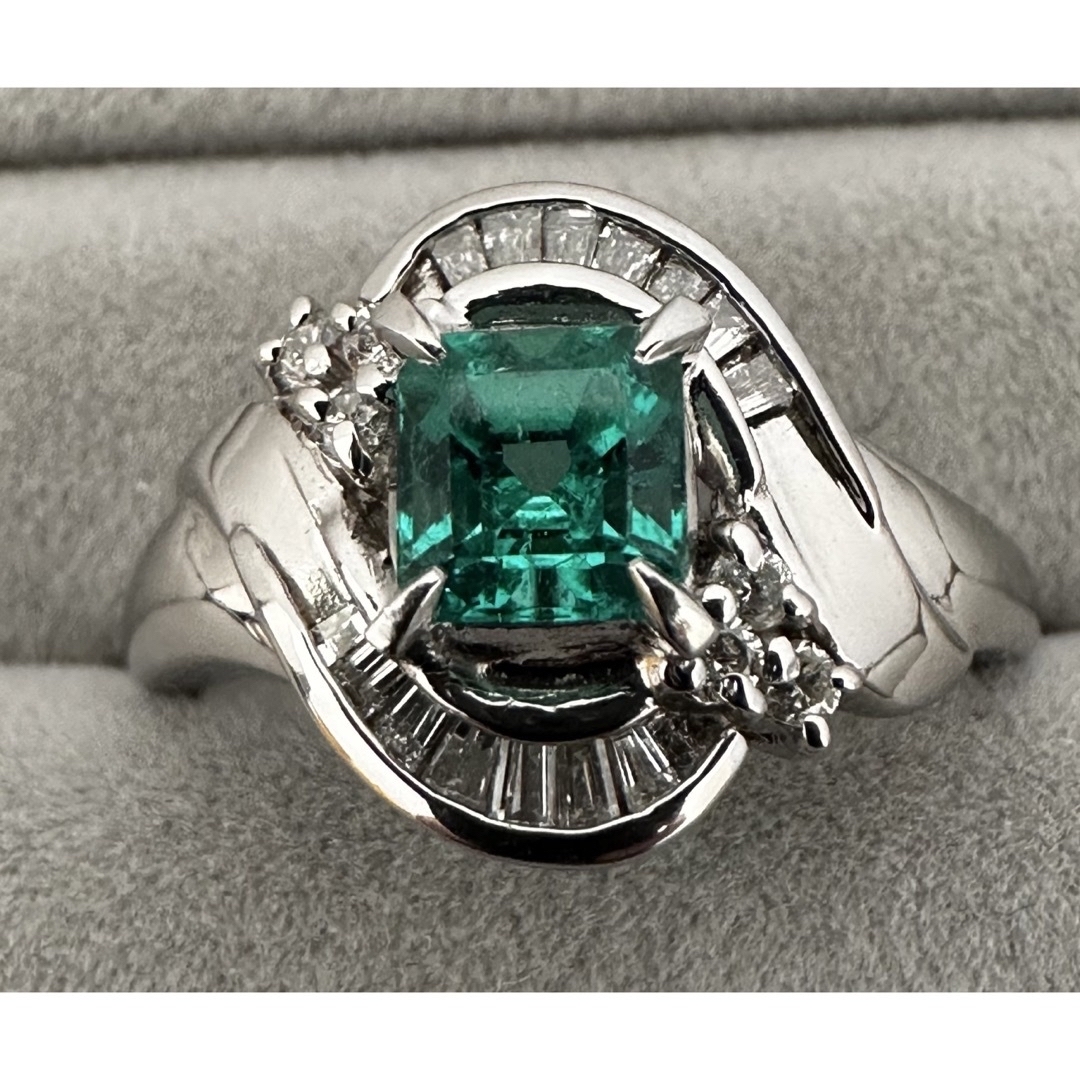 エメラルド ダイヤ リング プラチナ 0.72ct 0.3ct-