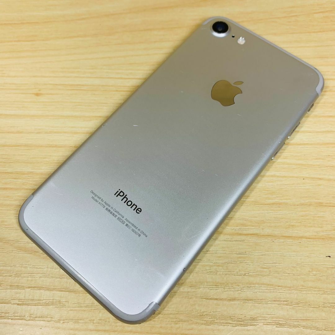 ﾊﾞｯﾃﾘｰ100％ SIMﾌﾘｰ iPhone7 32GB Silver C3