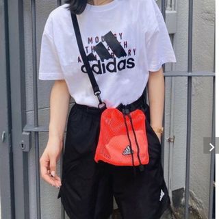 マウジー(moussy)の美品　MOUSSY×adidasコラボ(Tシャツ(半袖/袖なし))