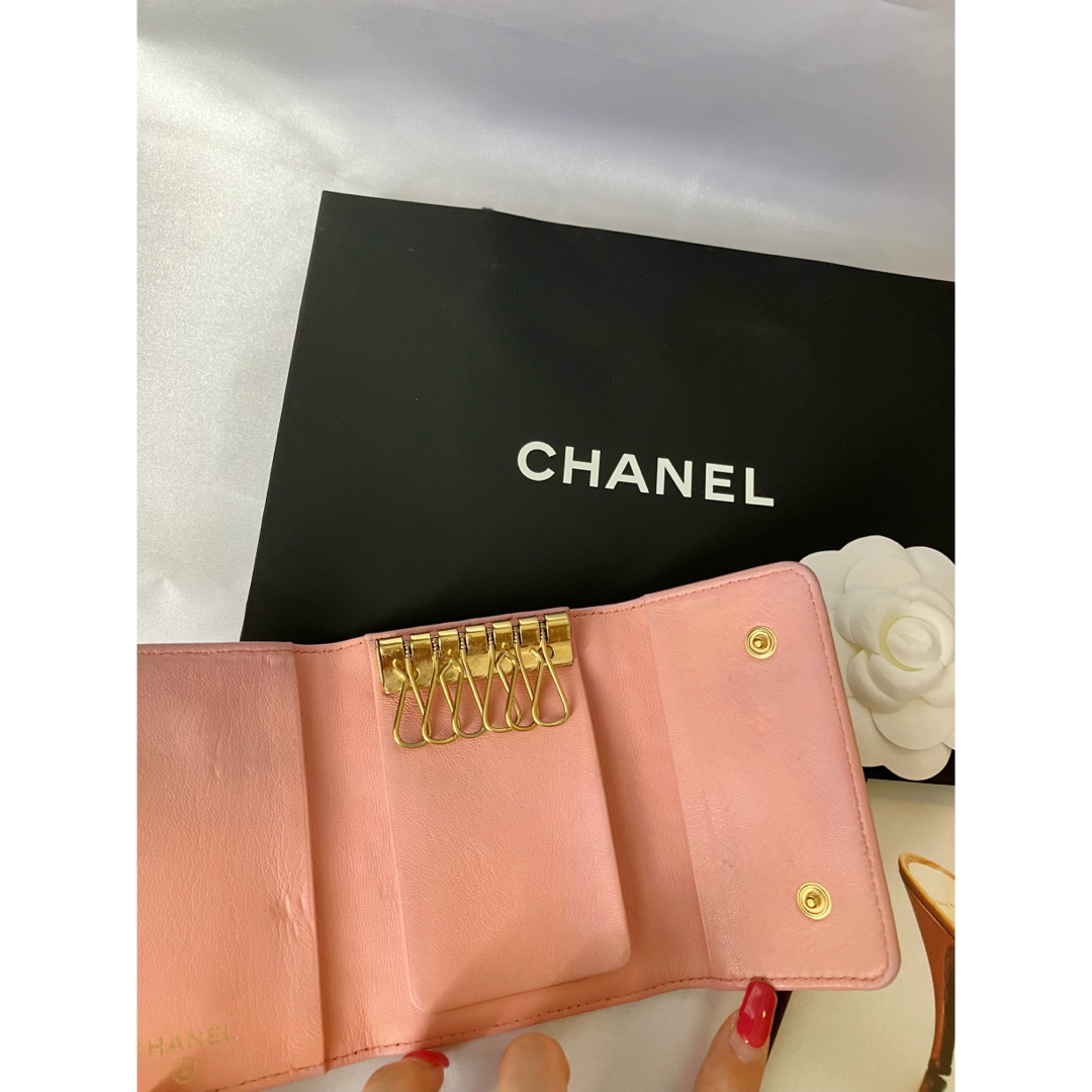 CHANEL - シャネル ⭐︎キーケース アイコン ラムスキン ピンクの通販 ...