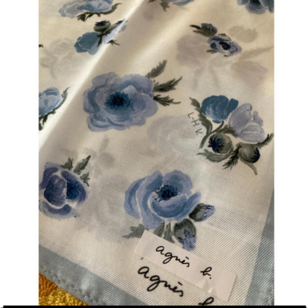 agnes b.(アニエスベー)のアニエス・ベー　シルクスカーフ　お花柄 レディースのファッション小物(バンダナ/スカーフ)の商品写真