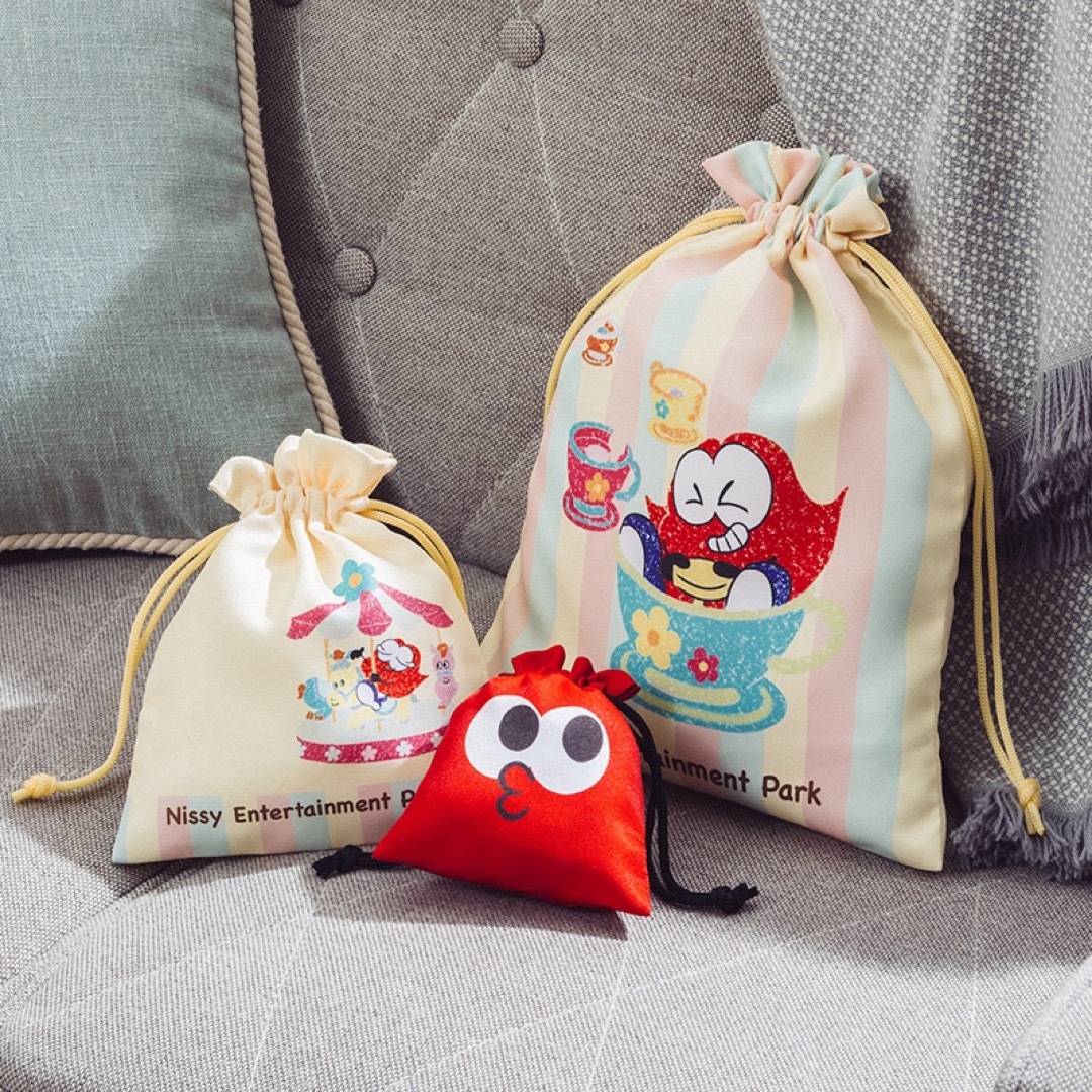 AAA(トリプルエー)のLippy巾着3枚セット（NEP Limited Goods） エンタメ/ホビーのおもちゃ/ぬいぐるみ(キャラクターグッズ)の商品写真