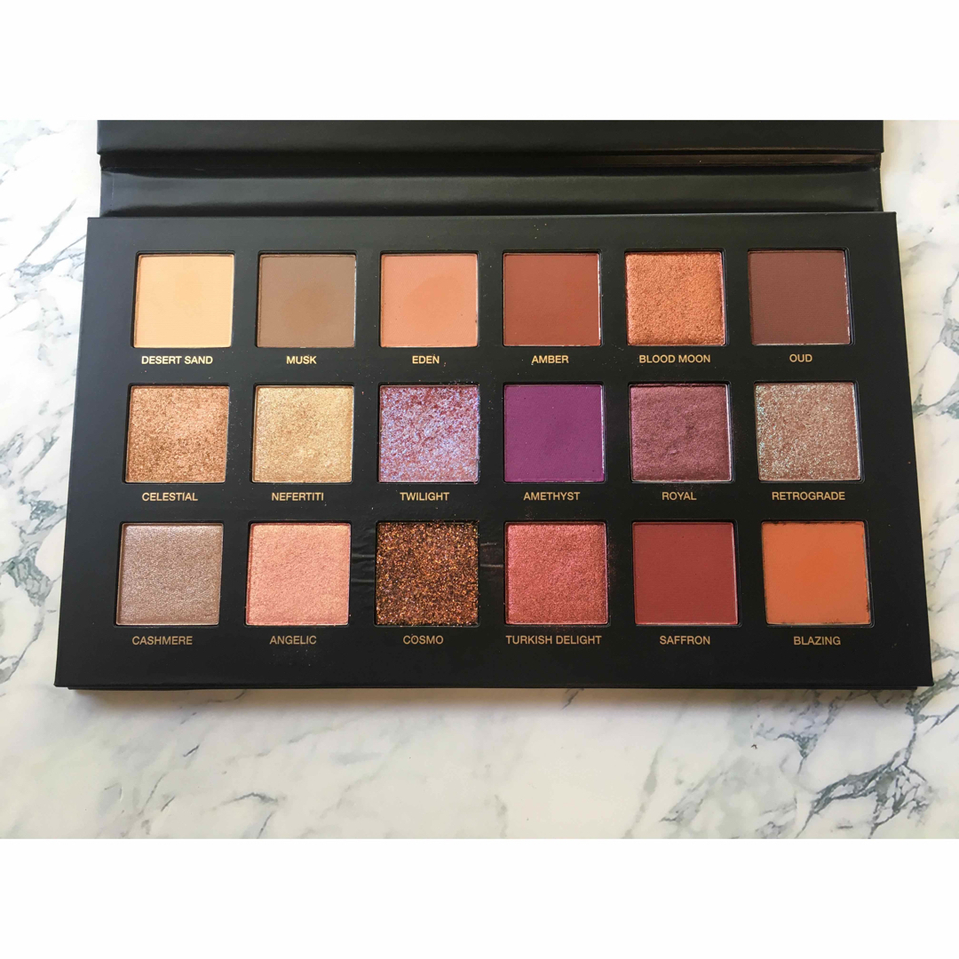 HUDA BEAUTY × Desert dusk palette