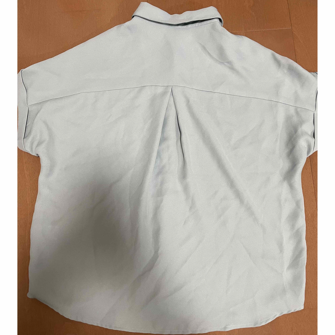 GU(ジーユー)のユニクロ　GＵ　シャツ・ブラウスセット レディースのトップス(シャツ/ブラウス(半袖/袖なし))の商品写真