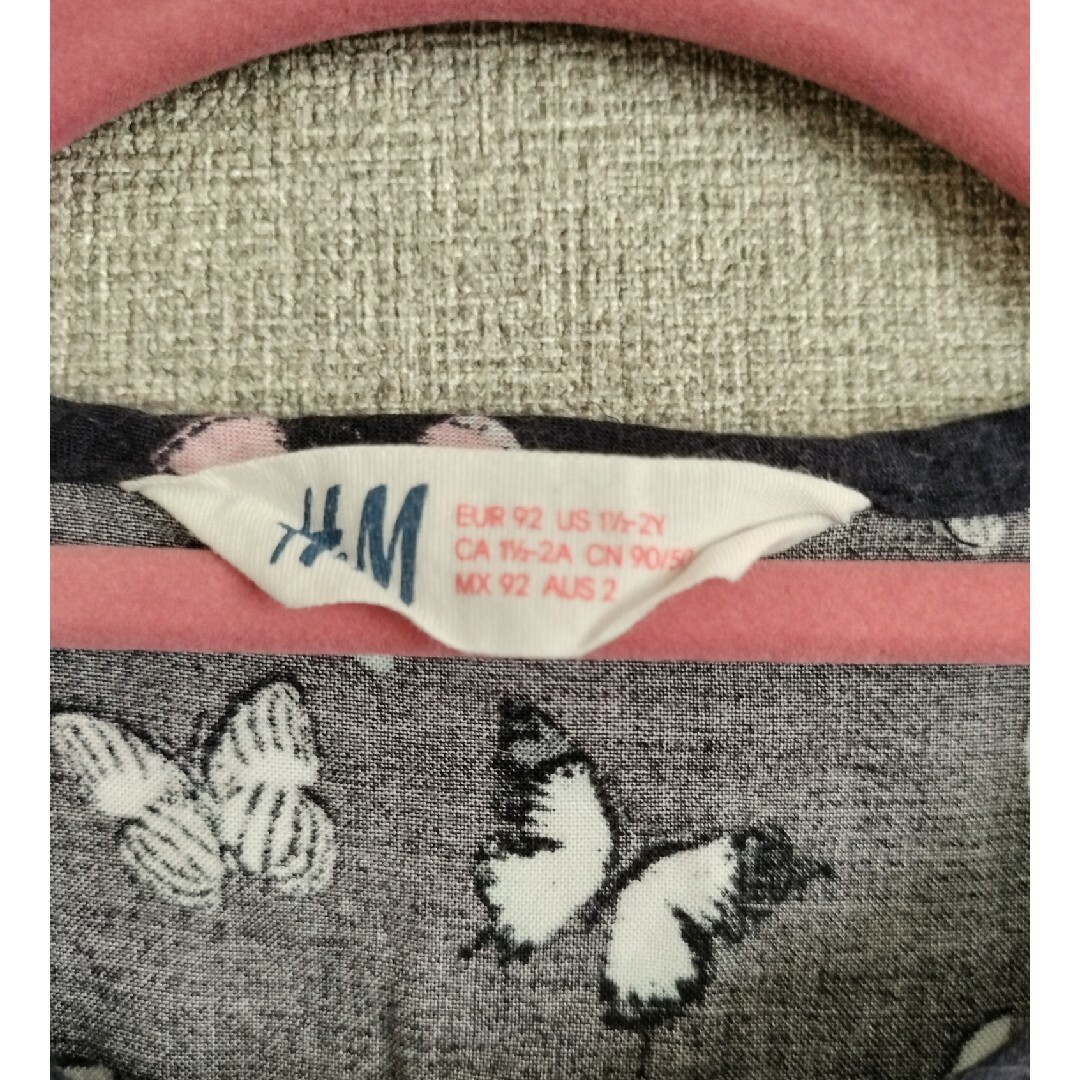 H&M(エイチアンドエム)のH&M ❤<可愛い蝶々柄>オールインワン❤ キッズ/ベビー/マタニティのキッズ服女の子用(90cm~)(その他)の商品写真