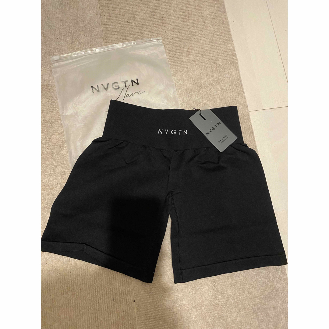 lululemon(ルルレモン)のNVGTN short leggings【S】BLACK レディースのレッグウェア(レギンス/スパッツ)の商品写真