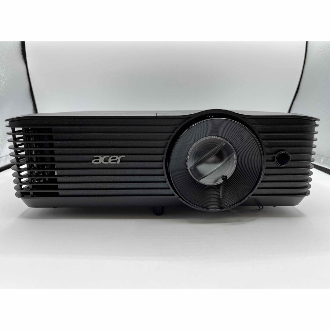 Acer(エイサー)のacer DLPプロジェクター X1328WI ほぼ新品！ スマホ/家電/カメラのテレビ/映像機器(その他)の商品写真