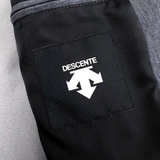 DESCENTE - DESCENTE【デサント】セットアップスーツストレッチ 背抜き ...