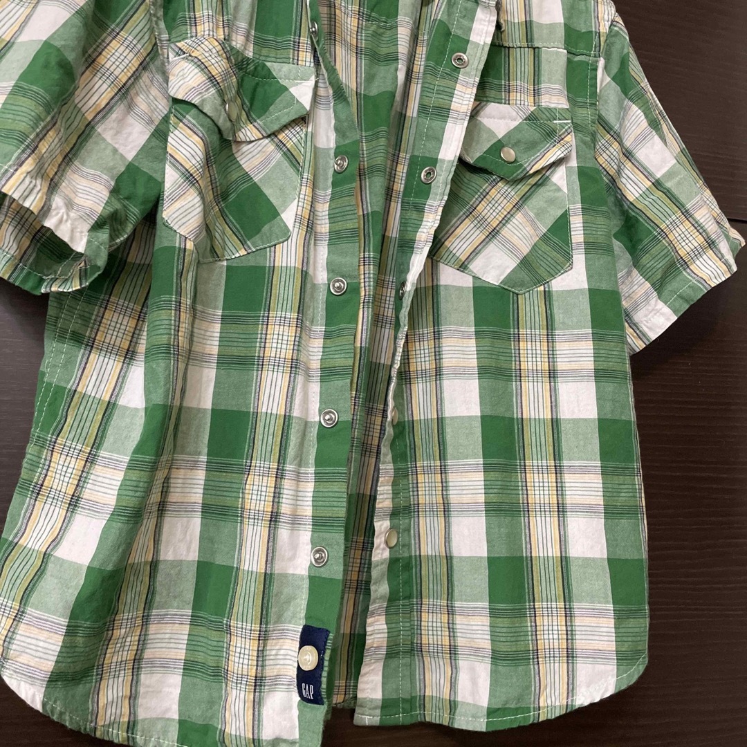 GAP(ギャップ)のG A P   シャツ　130 キッズ/ベビー/マタニティのキッズ服男の子用(90cm~)(ブラウス)の商品写真