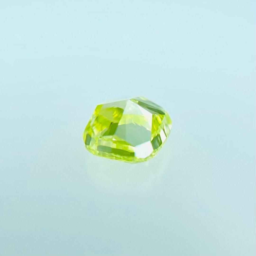 FANCY INTENSE YELLOW GREEN 0.243ct X 7