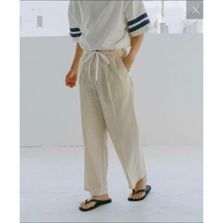 カスタネ(Kastane)のカスタネ　WHIMSIC   COTTON TWILL TUCK PANTS 2(カジュアルパンツ)