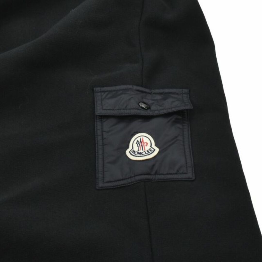MONCLER(モンクレール)の【BLACK】モンクレール ポンチョ  レディースのジャケット/アウター(ポンチョ)の商品写真