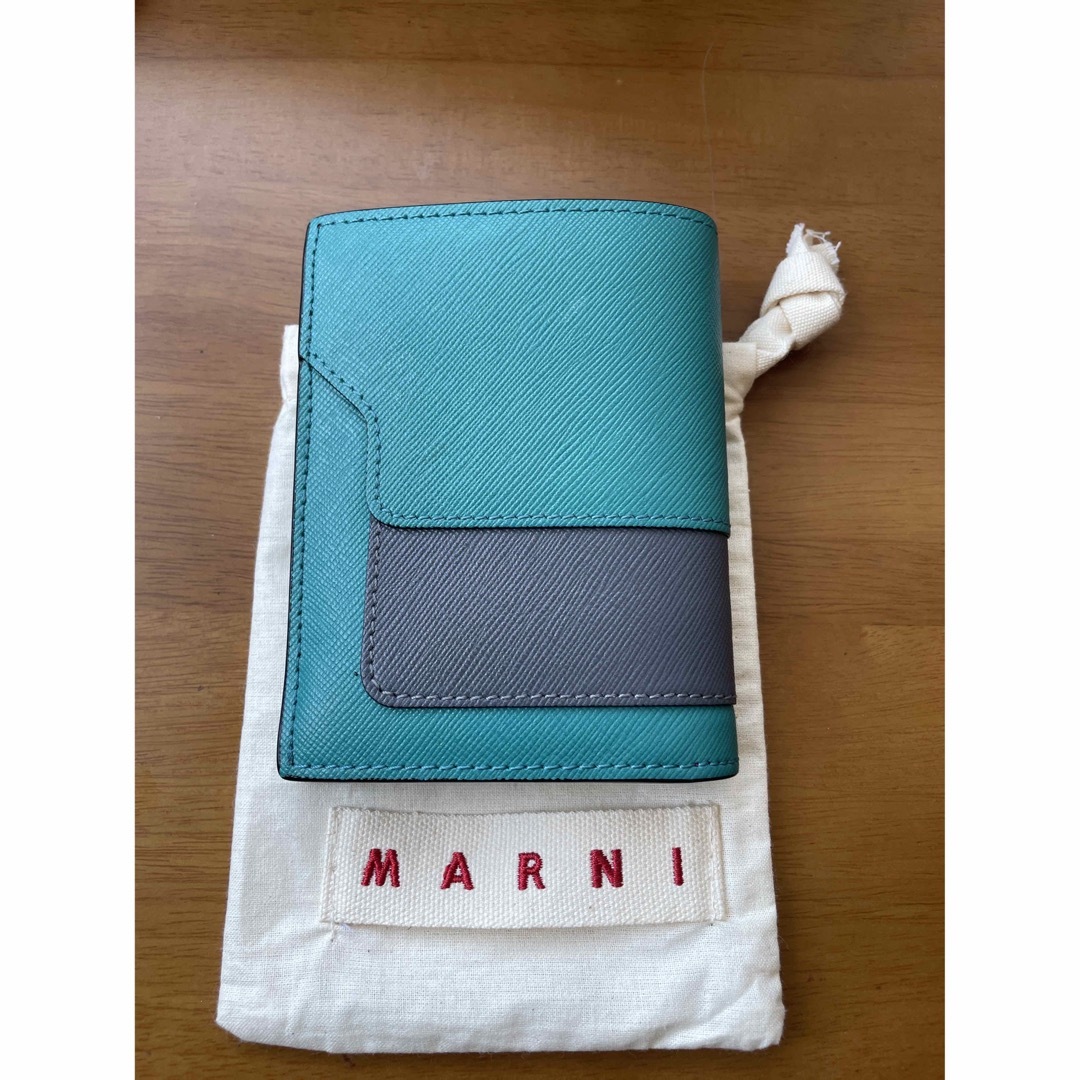 Marni(マルニ)の二つ折り財布 レディースのファッション小物(財布)の商品写真