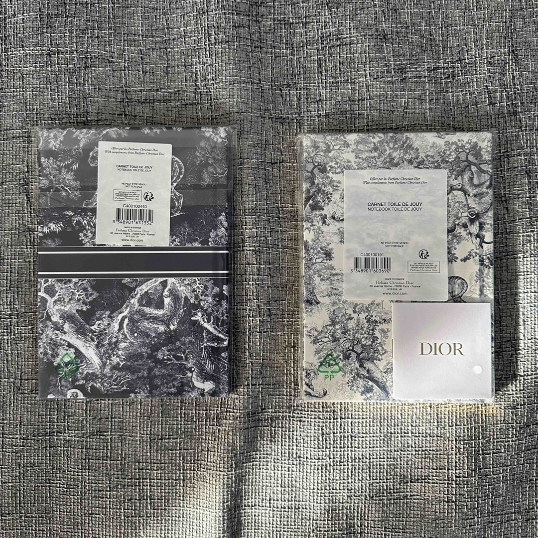 Christian Dior(クリスチャンディオール)のDior 非売品ノート 新品2冊セット インテリア/住まい/日用品の文房具(ノート/メモ帳/ふせん)の商品写真