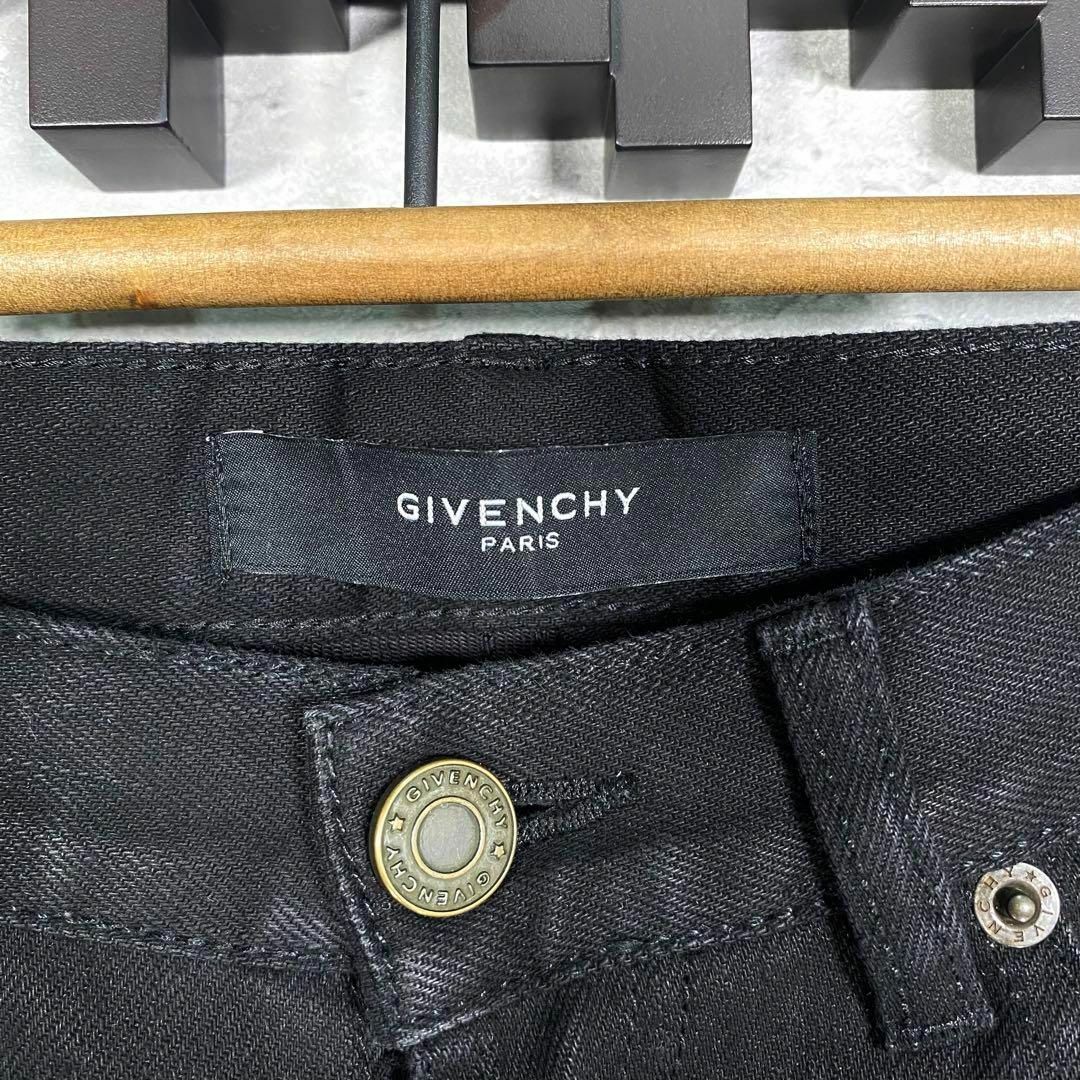 GIVENCHY(ジバンシィ)の『GIVENCHY』ジバンシー (30) デニムパンツ / ブラック メンズのパンツ(スラックス)の商品写真