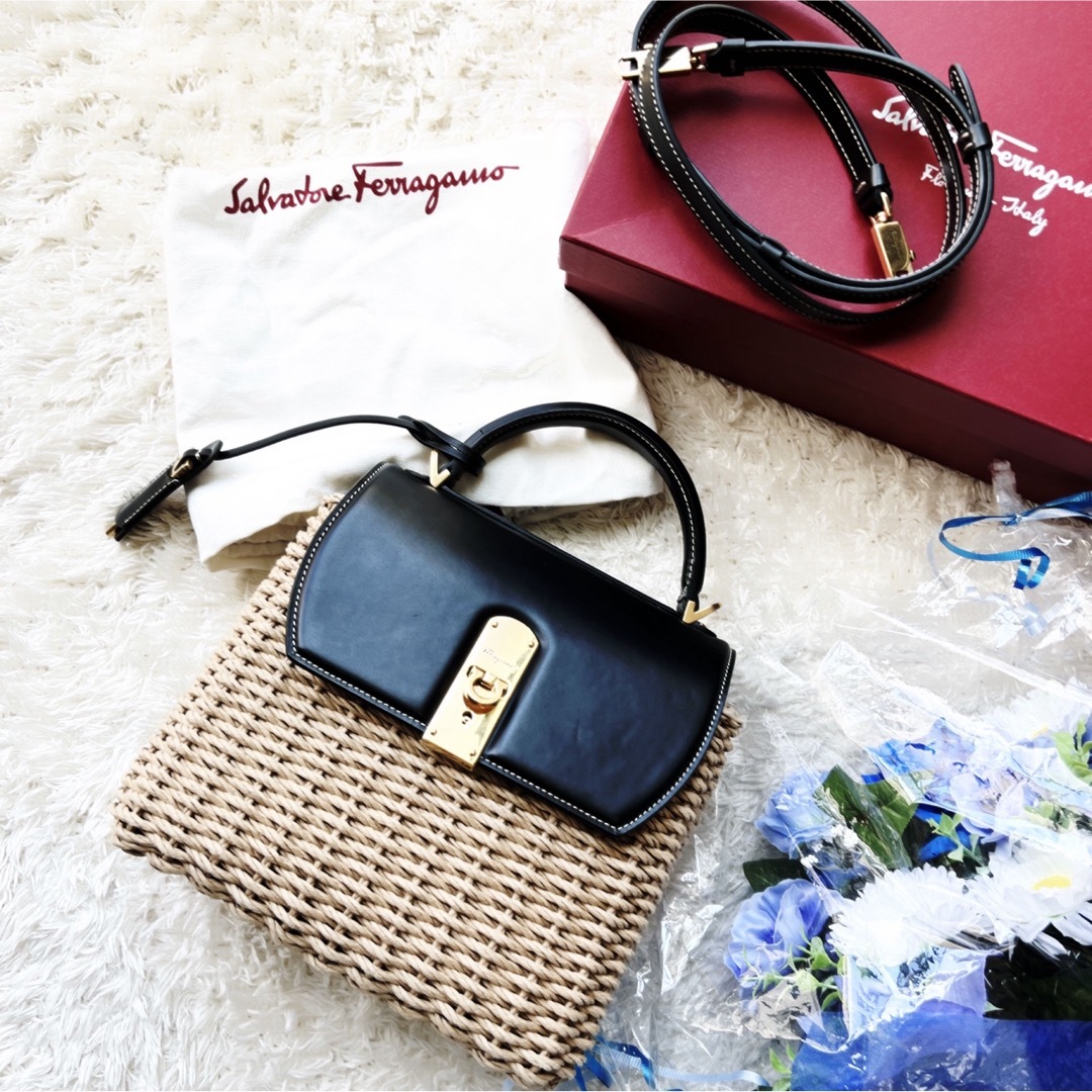 美品 Salvatore Ferragamo バッグ