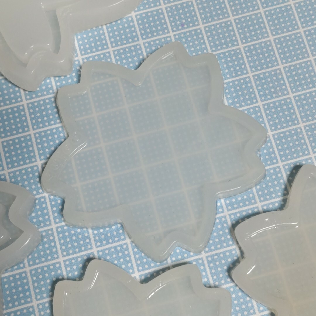 桜のシャカシャカモールド ハンドメイドの素材/材料(型紙/パターン)の商品写真