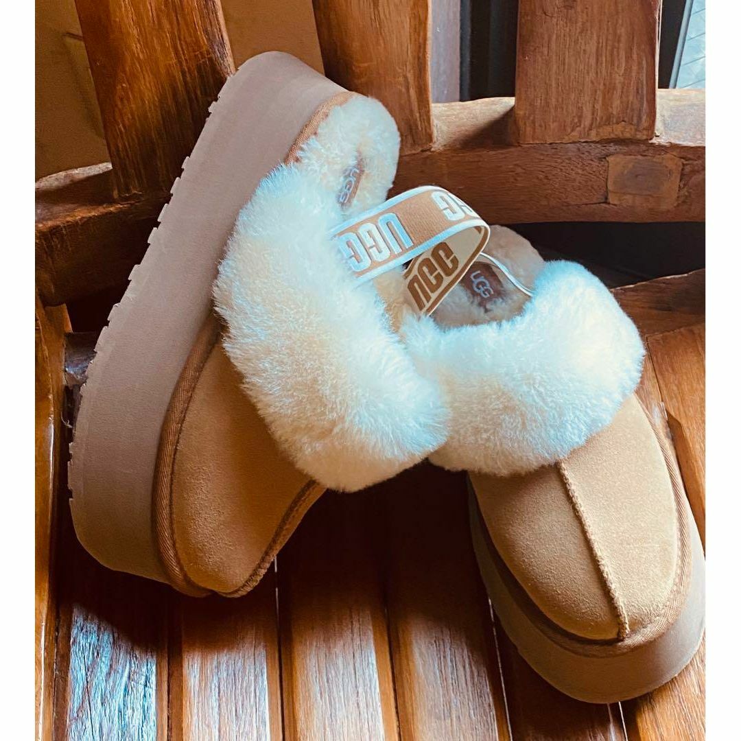 アグUGG ムートンスリッポンサンダル