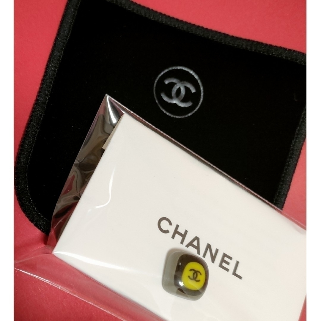 CHANEL　片耳　ピアス　ココマーク　黒　スクエア　ミニ　イヤリング　シャネル