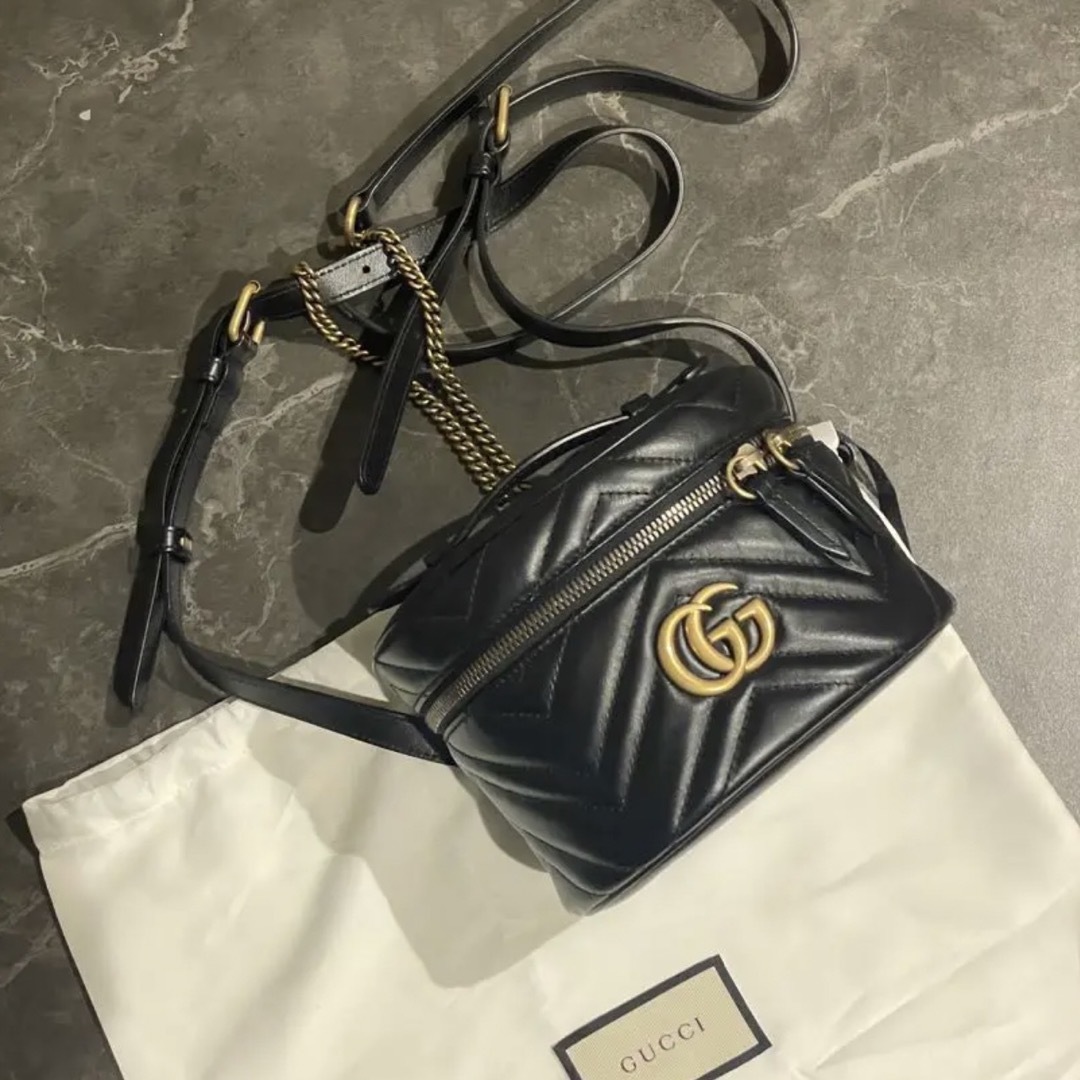 驚き価格 GUCCI グッチGGマーモント レザー バニティ バッグ ブラック