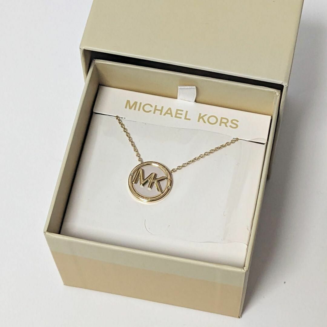 Michael Kors(マイケルコース)のMichael Kors マイケルコース ネックレス ペンダント ゴールド レディースのアクセサリー(ネックレス)の商品写真