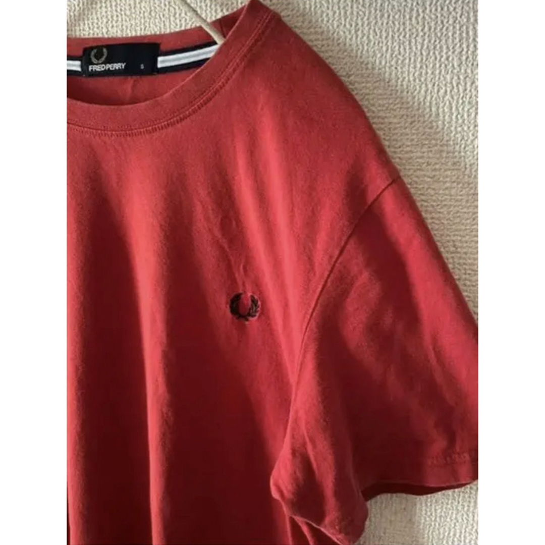 FRED PERRY(フレッドペリー)のFRED PERRY フレッドペリー ワンポイントロゴTシャツ  メンズのトップス(シャツ)の商品写真