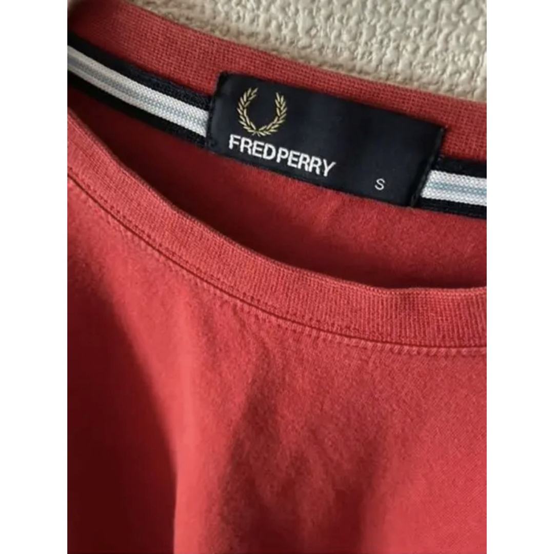 FRED PERRY(フレッドペリー)のFRED PERRY フレッドペリー ワンポイントロゴTシャツ  メンズのトップス(シャツ)の商品写真