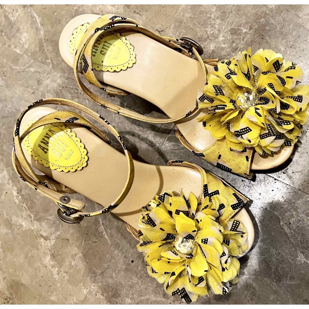 ANNA SUI(アナスイ)のANNA SUI 花柄　ザンダル　浴衣　フラワー　インポート　ナルシス　ザラ　 レディースの靴/シューズ(サンダル)の商品写真