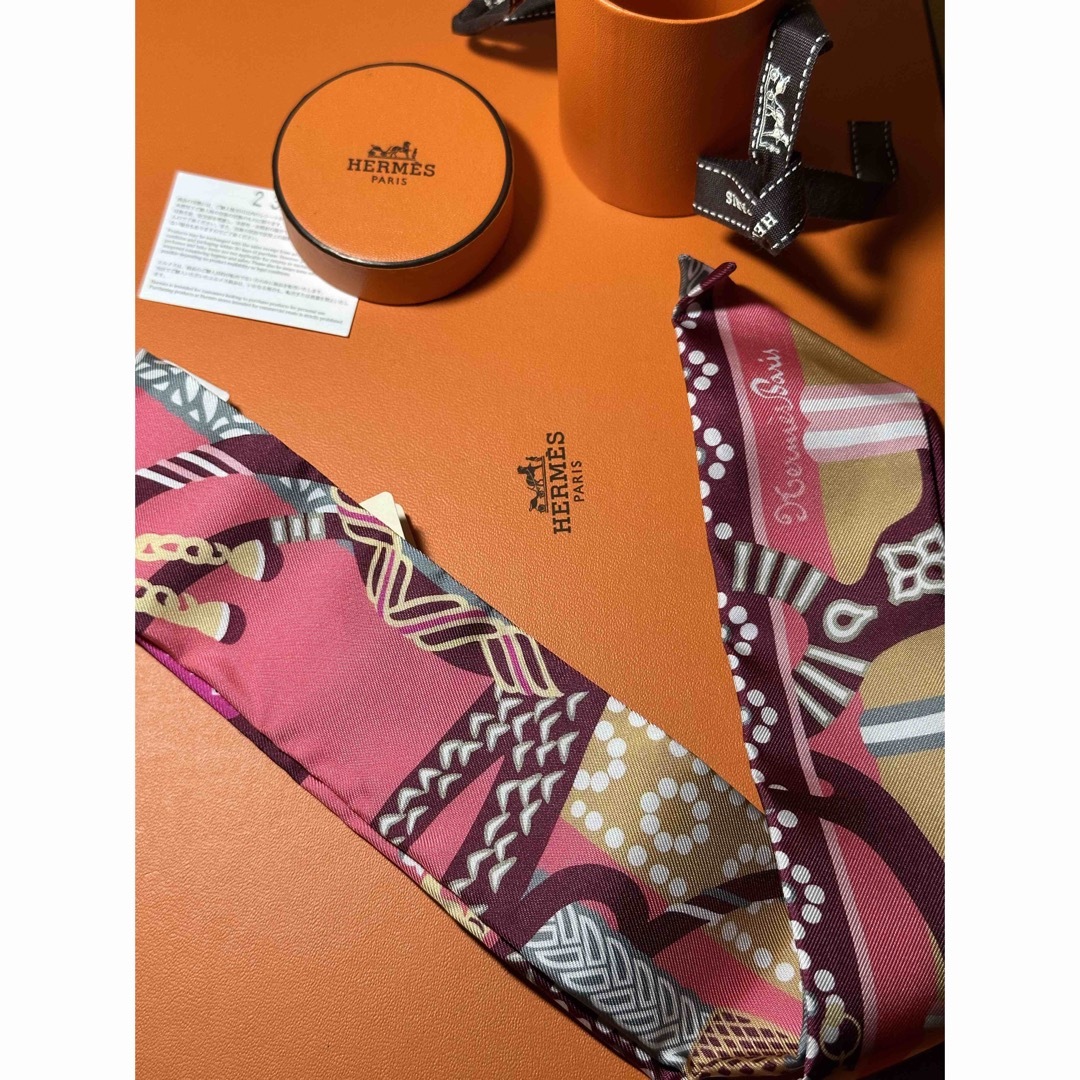エルメス HERMES ツイリー《Fantaisie d Etriers》新品-