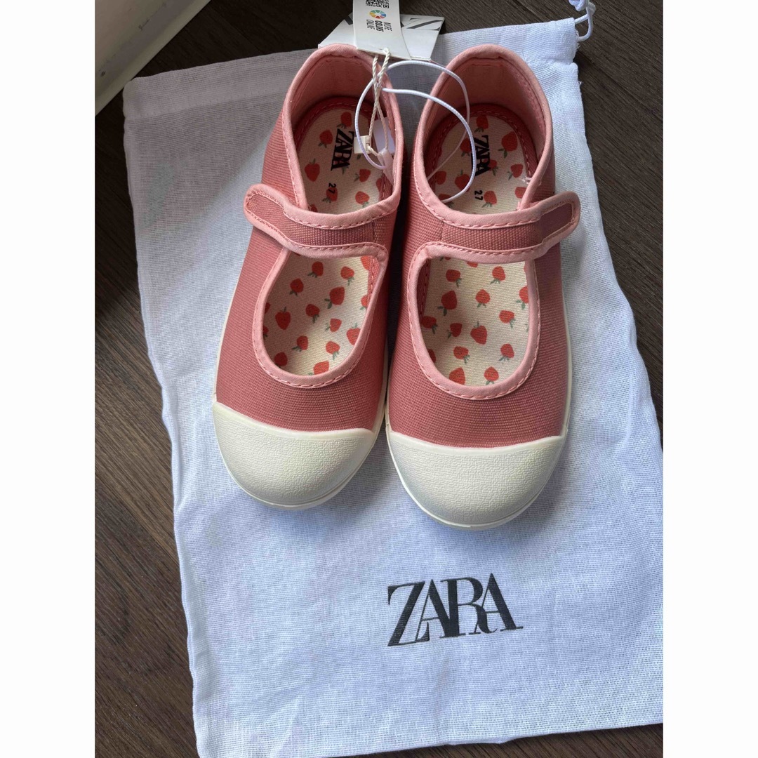 ZARA KIDS(ザラキッズ)のキッズスニーカー キッズ/ベビー/マタニティのキッズ靴/シューズ(15cm~)(スニーカー)の商品写真