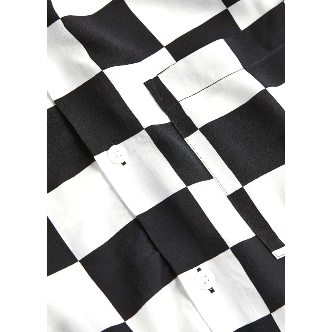 H&M(エイチアンドエム)の新品 H&M チェッカーブラック シャツ S メンズのトップス(シャツ)の商品写真