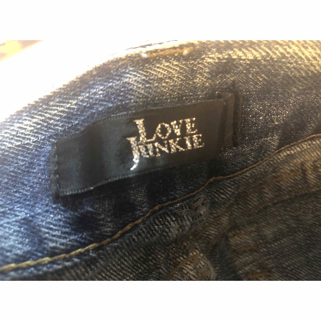 LOVE JUNKIE(ラブジャンキー)のショートパンツ　デニム　s ダメージ　女の子　レディース レディースのパンツ(ショートパンツ)の商品写真