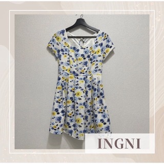 イング(INGNI)のINGNI 花柄 半袖 ワンピース Mサイズ(ひざ丈ワンピース)