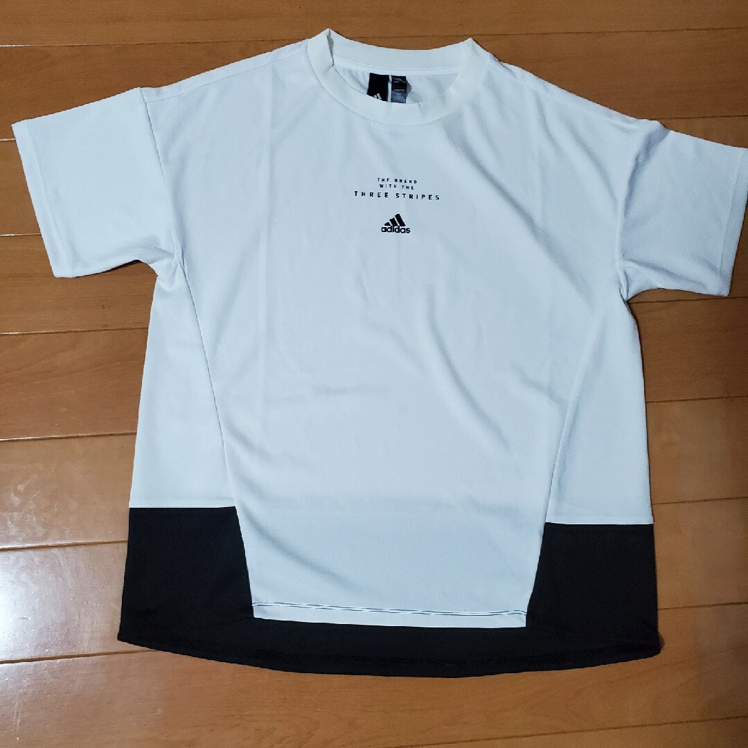 adidas(アディダス)のadidasレディースジムTシャツ スポーツ/アウトドアのトレーニング/エクササイズ(トレーニング用品)の商品写真