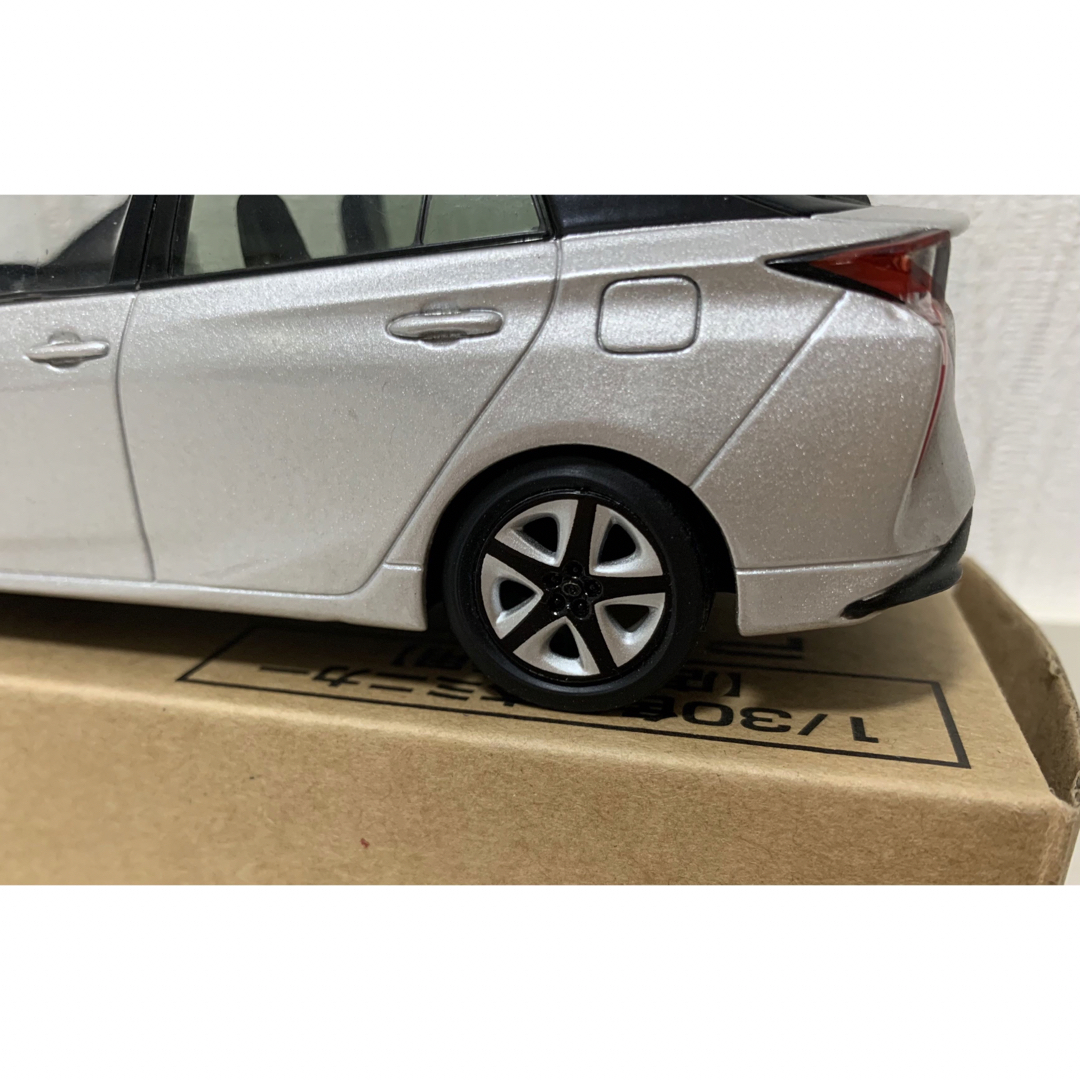 トヨタ　PRIUS カラーサンプル　シルバー　非売品 5