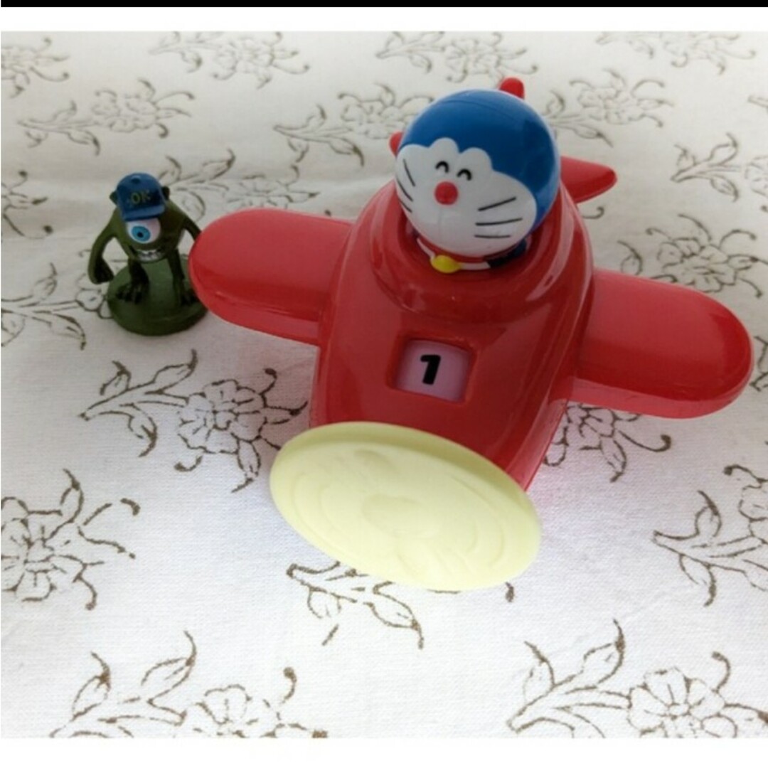 ドラえもん - ドラえもん 飛行機のおもちゃマイクワゾースキーの ドラえもん - ドラえもん 飛行機のおもちゃマイクワゾースキーの