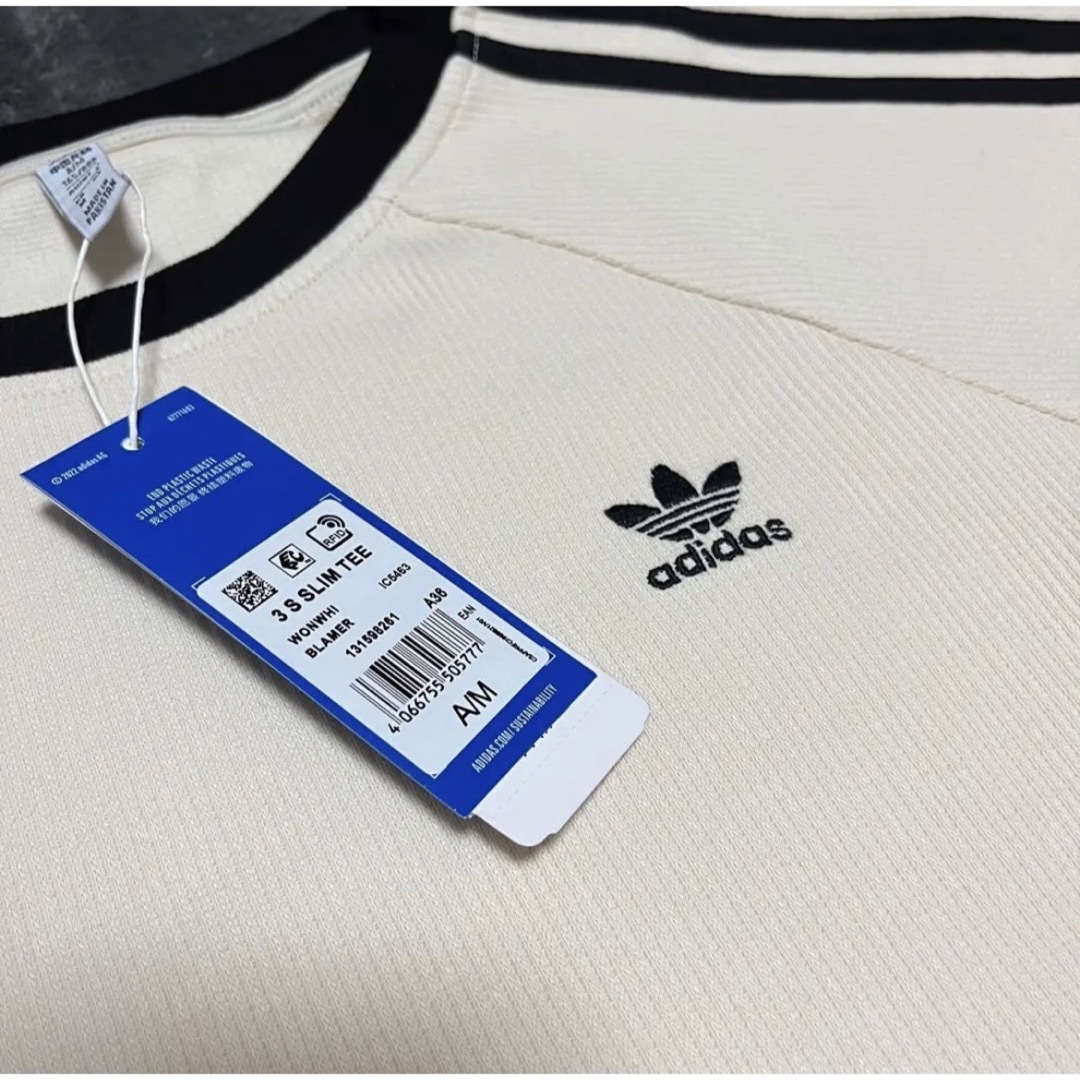 adidas(アディダス)の新品adidas　ワッフル  Tシャツ クラシックス　スリーストライプス  M レディースのトップス(Tシャツ(半袖/袖なし))の商品写真